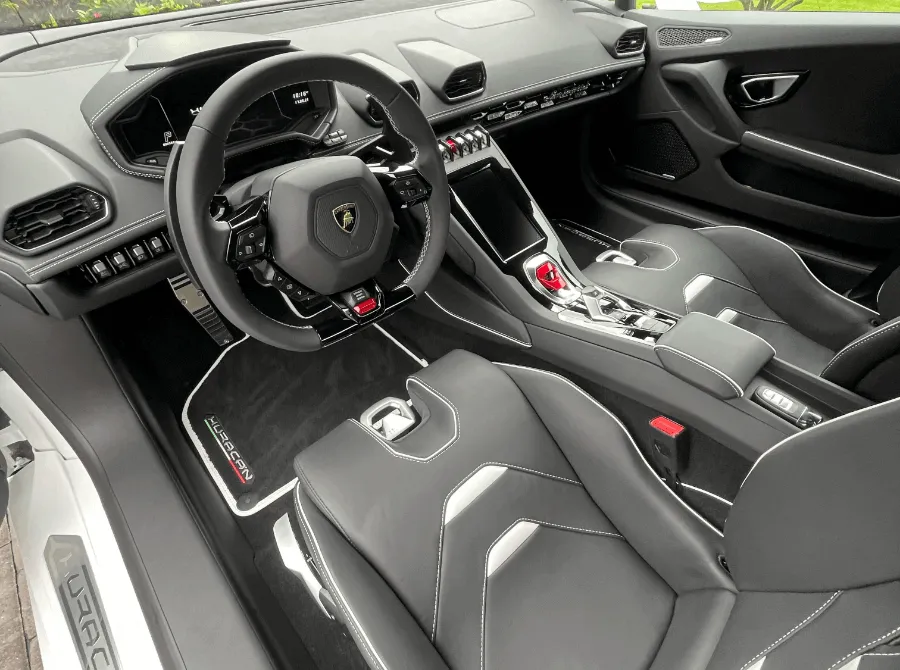 Lamborghini Huracan after detailing